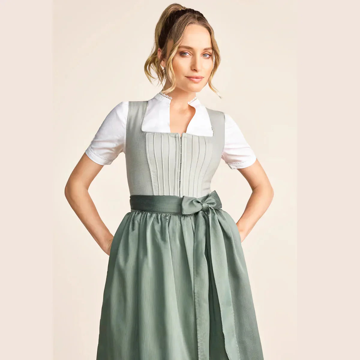 Krüger Trachten Dirndl aus Leinenstoff