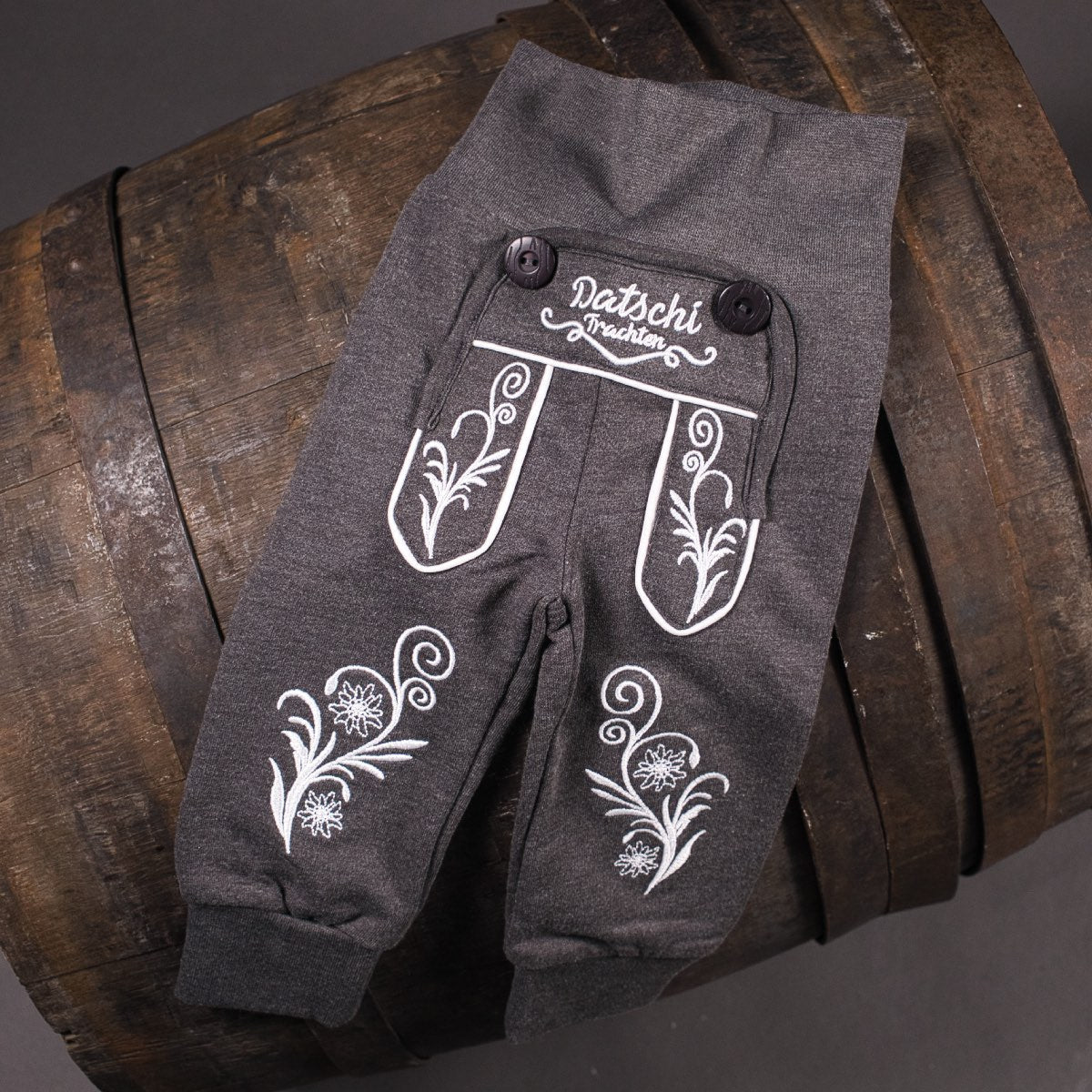 Kinder Jogginghosen im Lederhosen Style