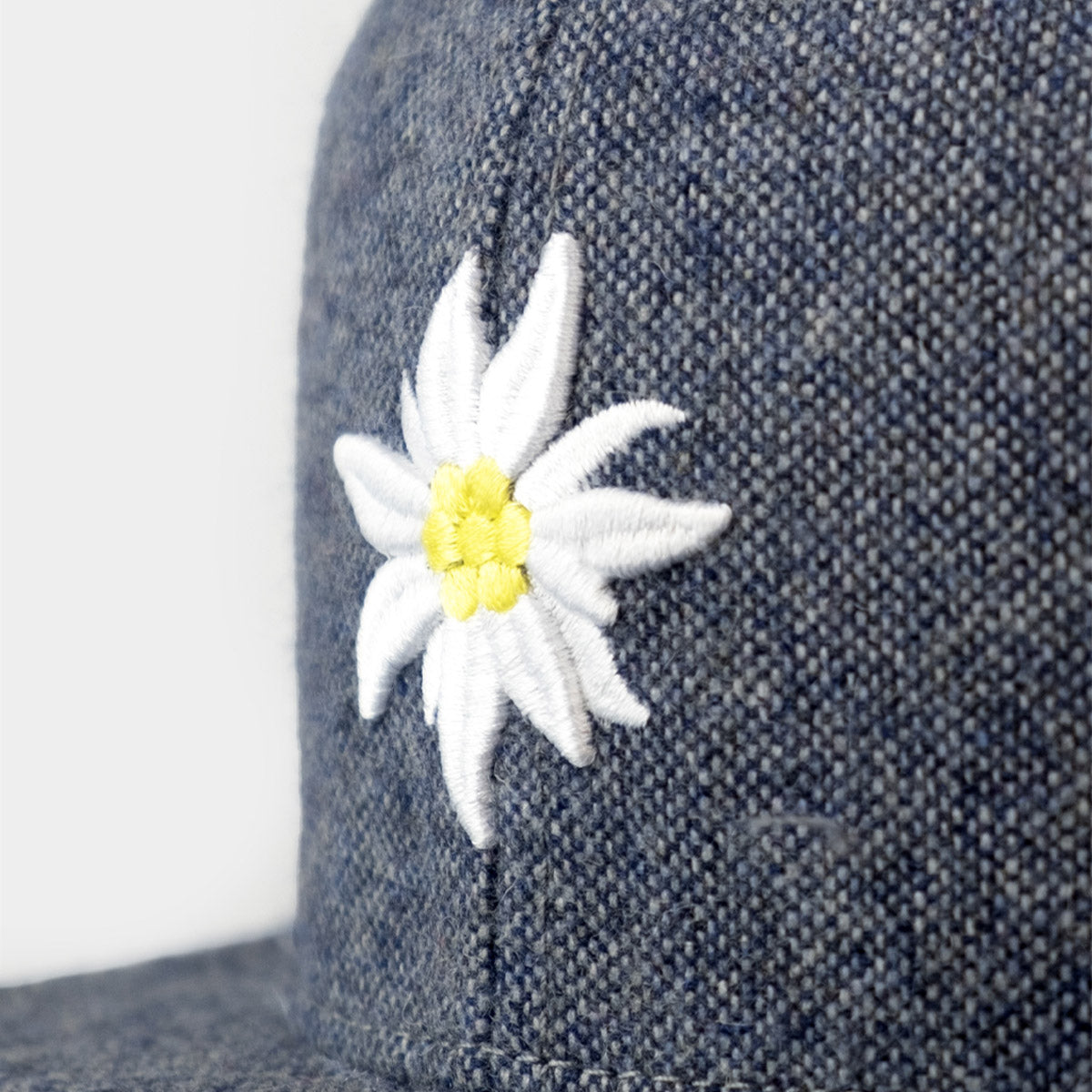 Bavarian Caps Edelweiß Flanell Hellblau - Datschi Trachten