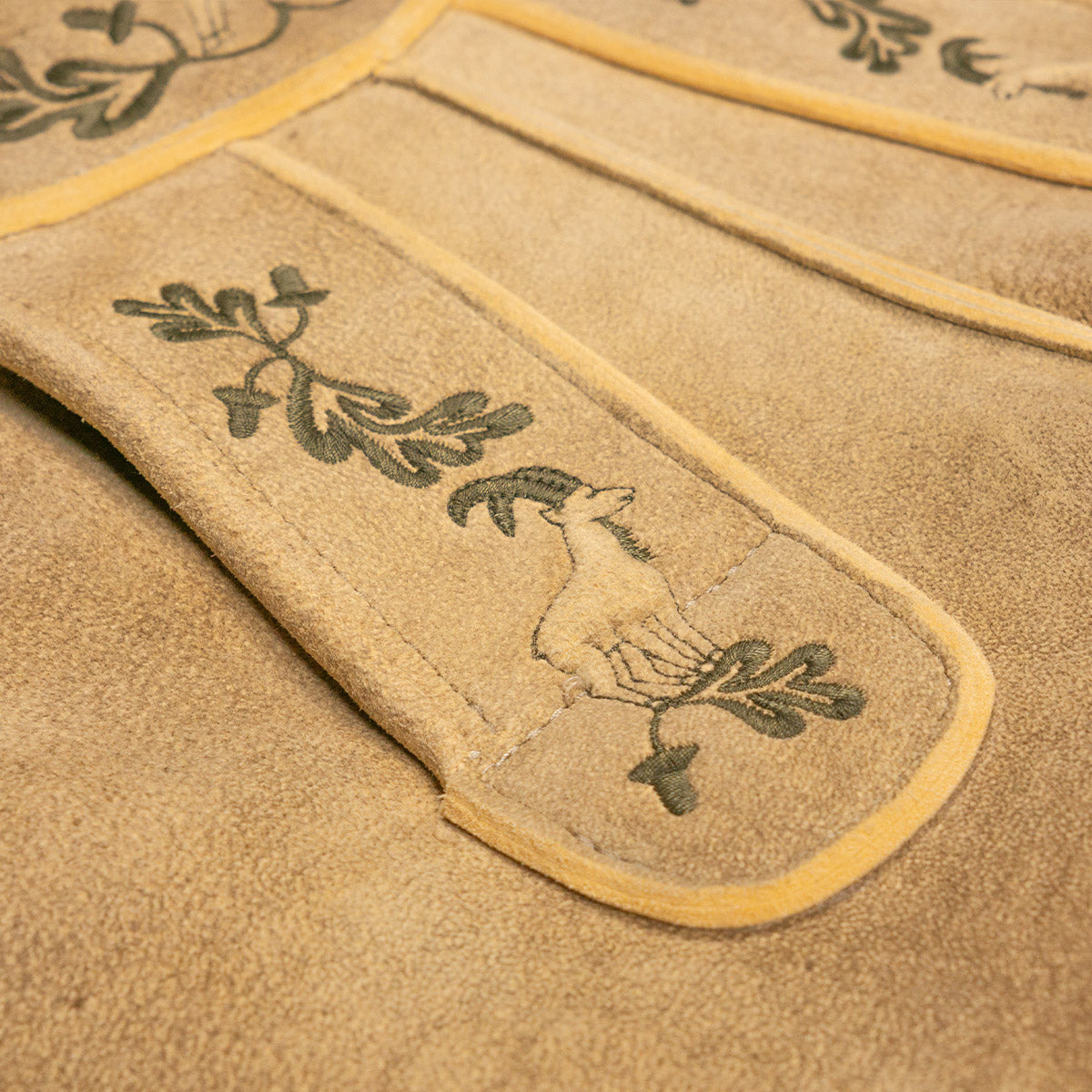 Datschi Trachten Hirsch Lederhose sämisch gegerbt - Wildleben - Datschi Trachten