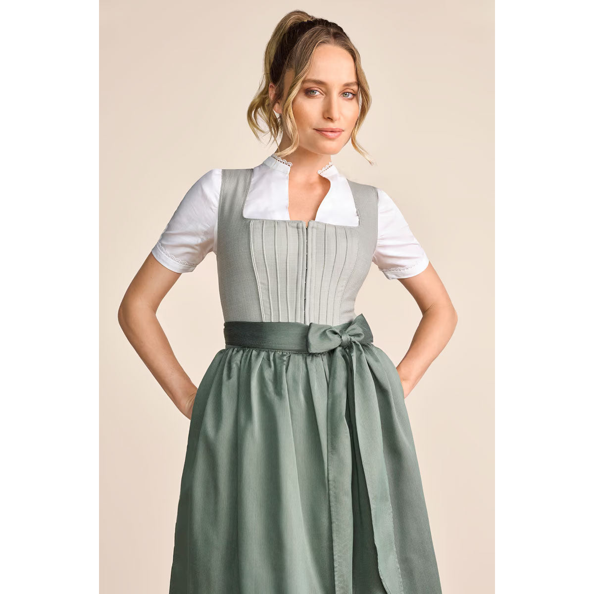 Krüger Dirndl Margit Grün 60cm Leinen Mieder - Datschi Trachten