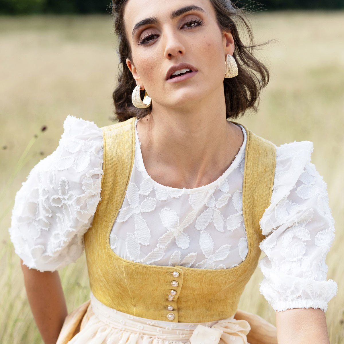 MarJo Dirndlbluse Karlstein Off White Dreiviertelarm Puffarm - Datschi Trachten