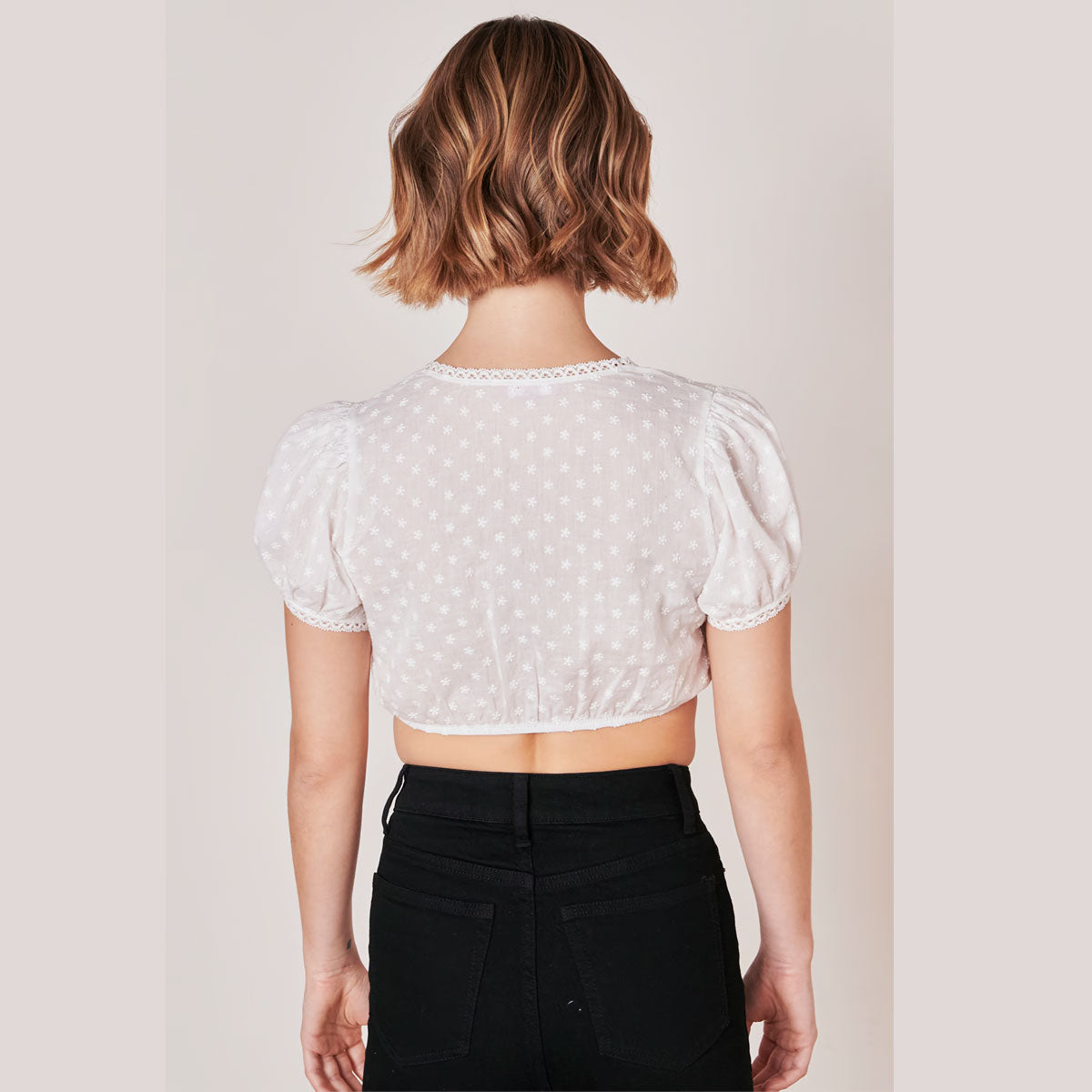 Krüger Dirndlbluse Sita Ecru Blumen Stickerei - Datschi Trachten