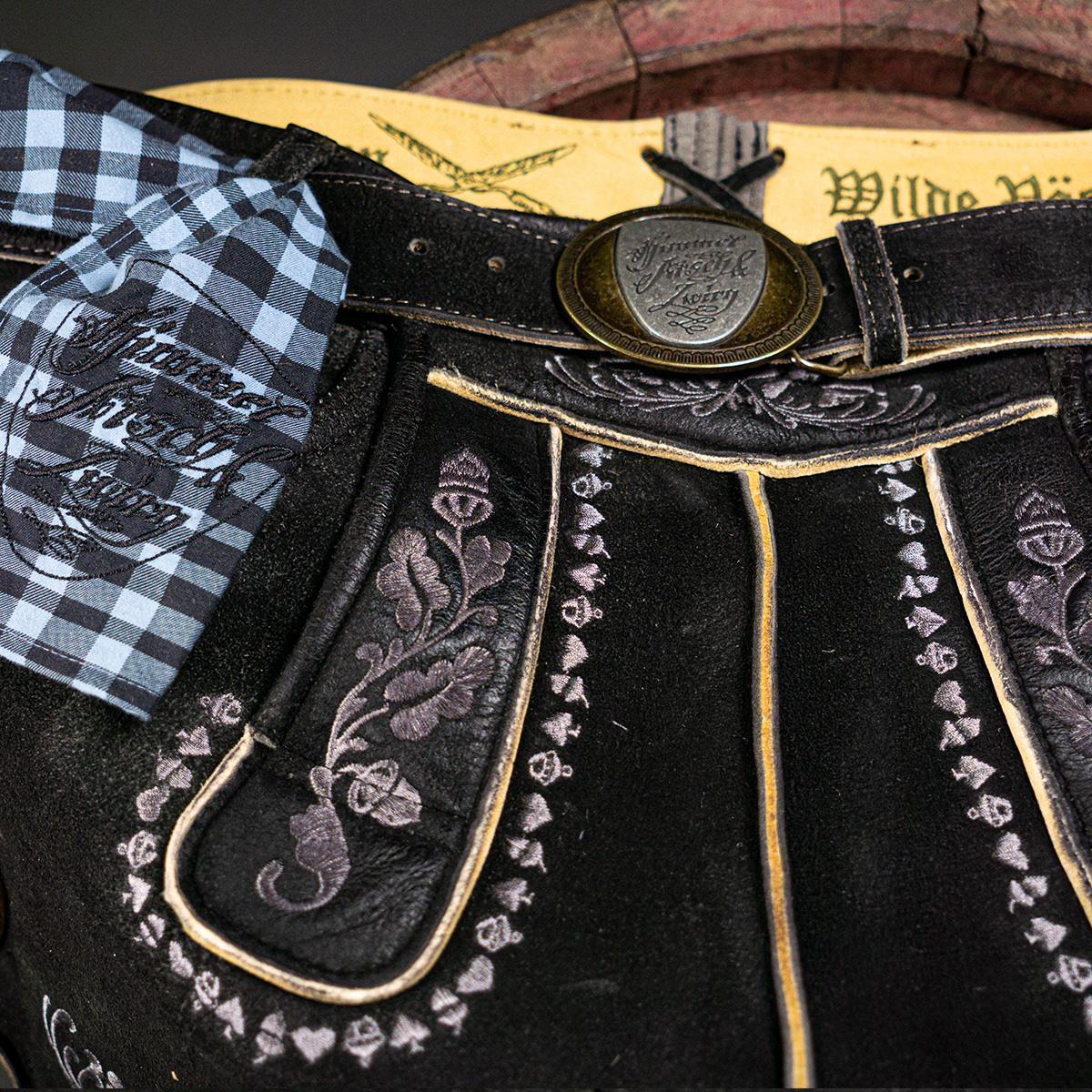 Himmel Arsch und Zwirn Lederhose Boandlkaspar Speckig Kohle Grau - Datschi Trachten