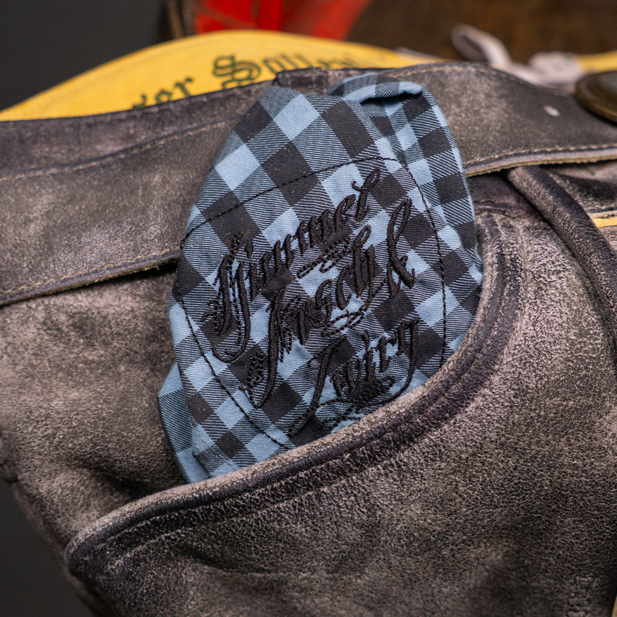 Himmel Arsch und Zwirn Lederhose Boandlkramer Nappato Stein Schwarz - Datschi Trachten