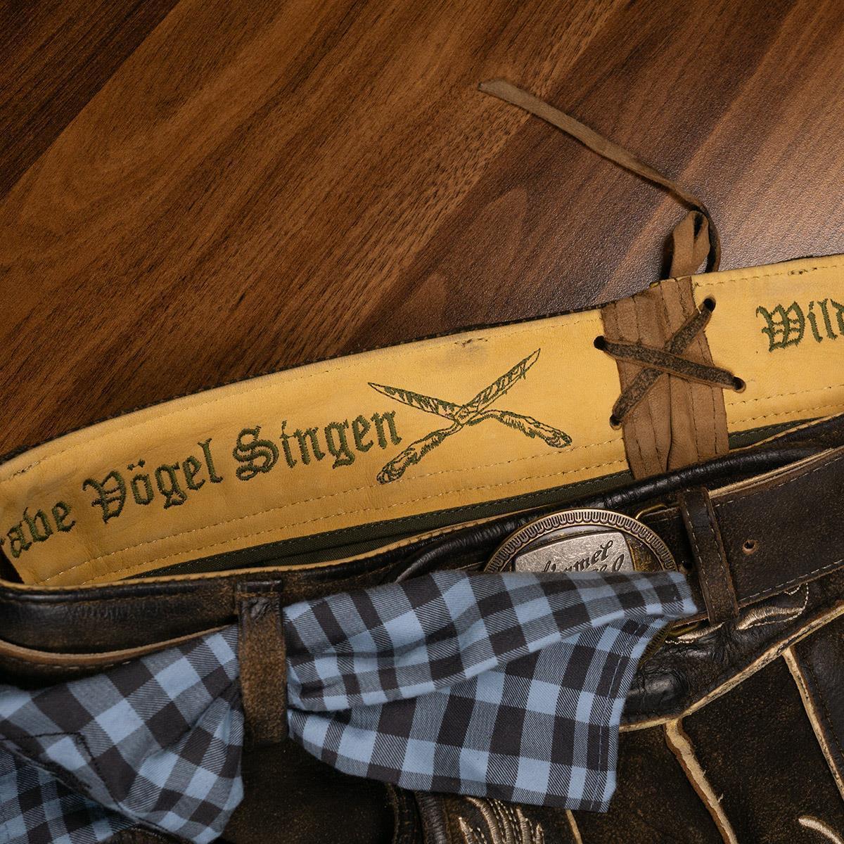 Himmel Arsch und Zwirn Lederhose Sonntagshose Rustik Tabak Champagne - Datschi Trachten