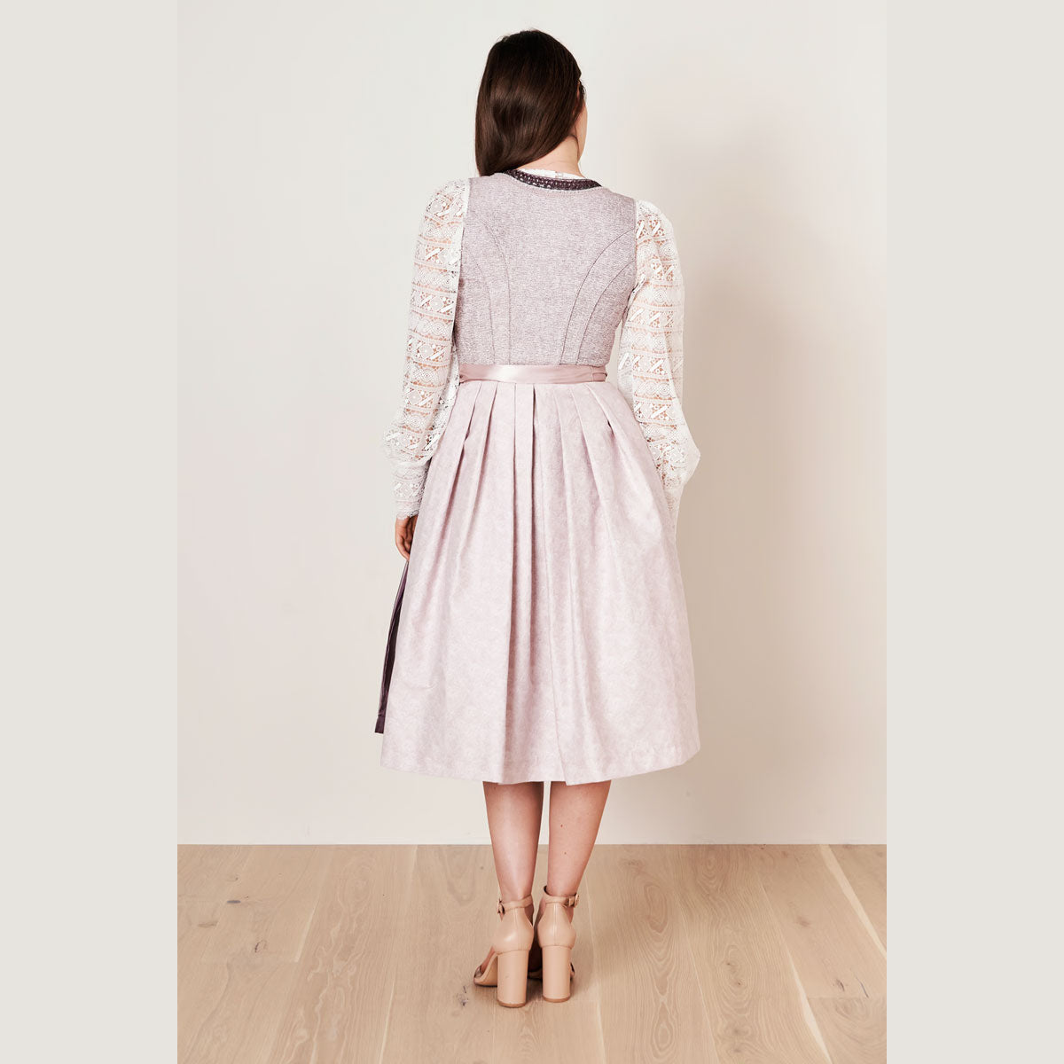 Krüger Dirndl Abriana Beere Perlenborte 70cm - Datschi Trachten