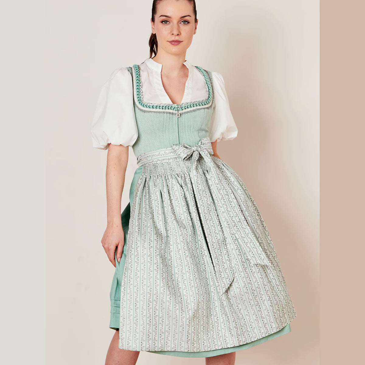 Krüger Dirndl Adribel Mintgrün Froschgoscherl 70cm