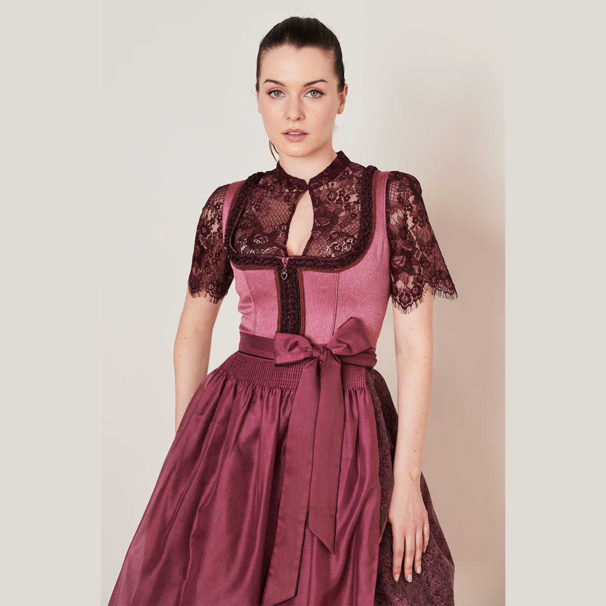 Krüger Dirndl Danila Pink mit Miederborte 70cm - Datschi Trachten