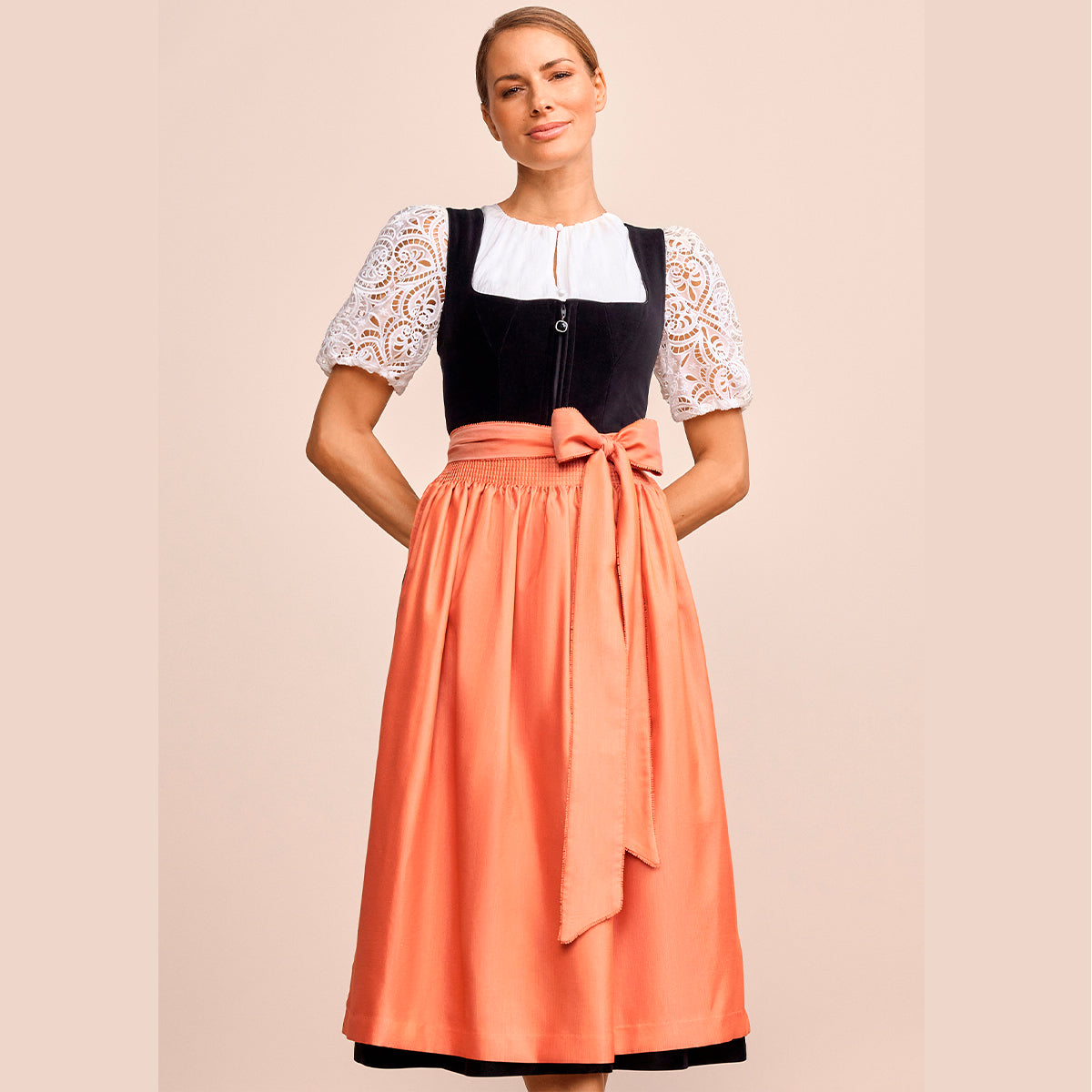 Krüger Dirndl Jacinta Schwarz Orange Blumenrock 80cm mit Beidseitige Eingriffstaschen im Rock und Elegant,  Bunt Design Dirndl Längentyp Maxi (80-100cm)