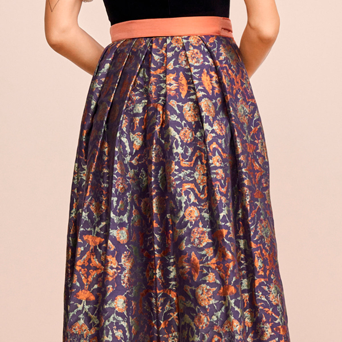 Krüger Dirndl Jacinta Schwarz Orange Blumenrock 80cm - Datschi Trachten