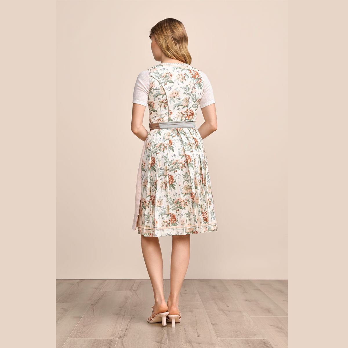 Krüger Dirndl Joceline Floral Rosé Perlenborte 60cm - Datschi Trachten