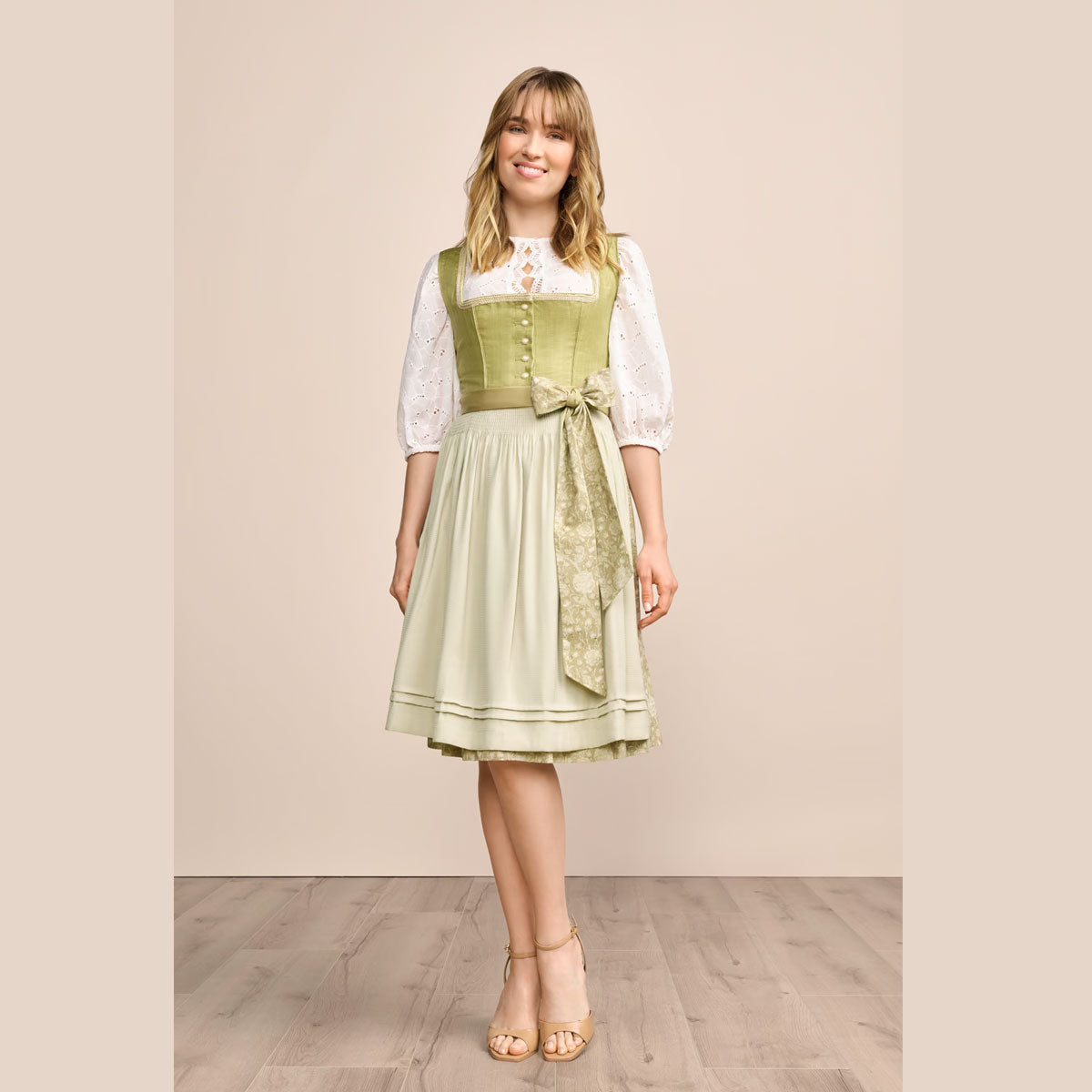 Krüger Dirndl Lemonie Grün Bogenborte 60cm - Datschi Trachten