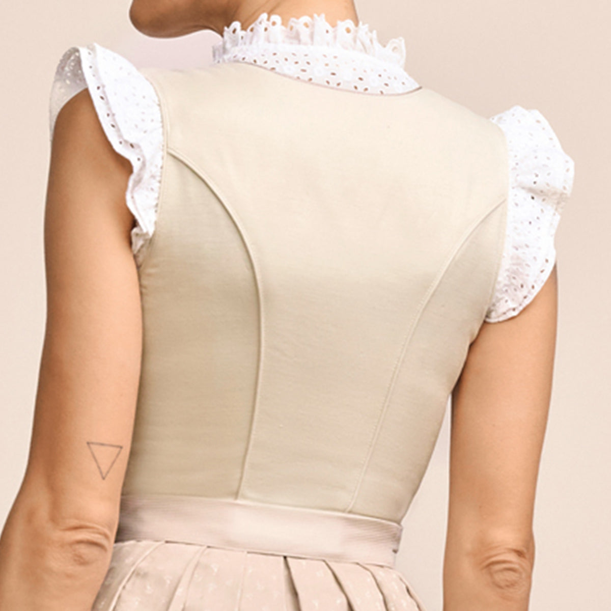 Krüger Dirndl Lillemor Beige Reißverschluss 70cm - Datschi Trachten