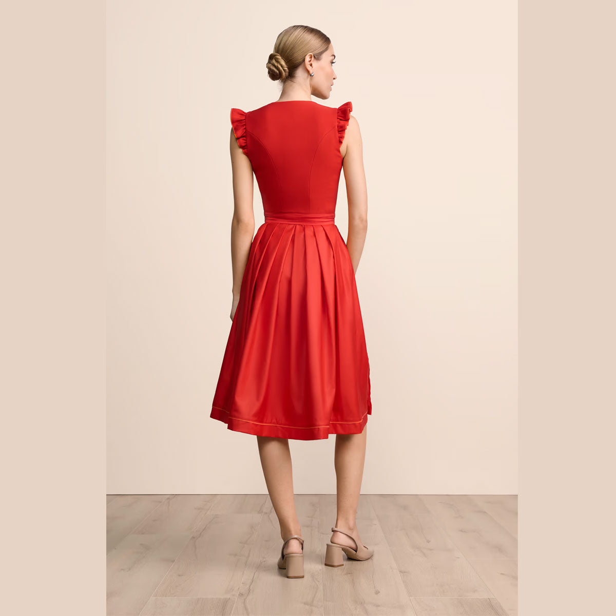 Krüger Dirndl Padme Rot Flügelarm 70cm - Datschi Trachten