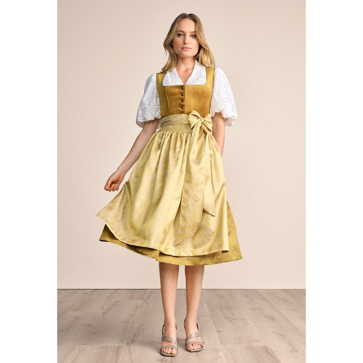 Krüger Dirndl Tuana Gold Samt 70cm - Datschi Trachten