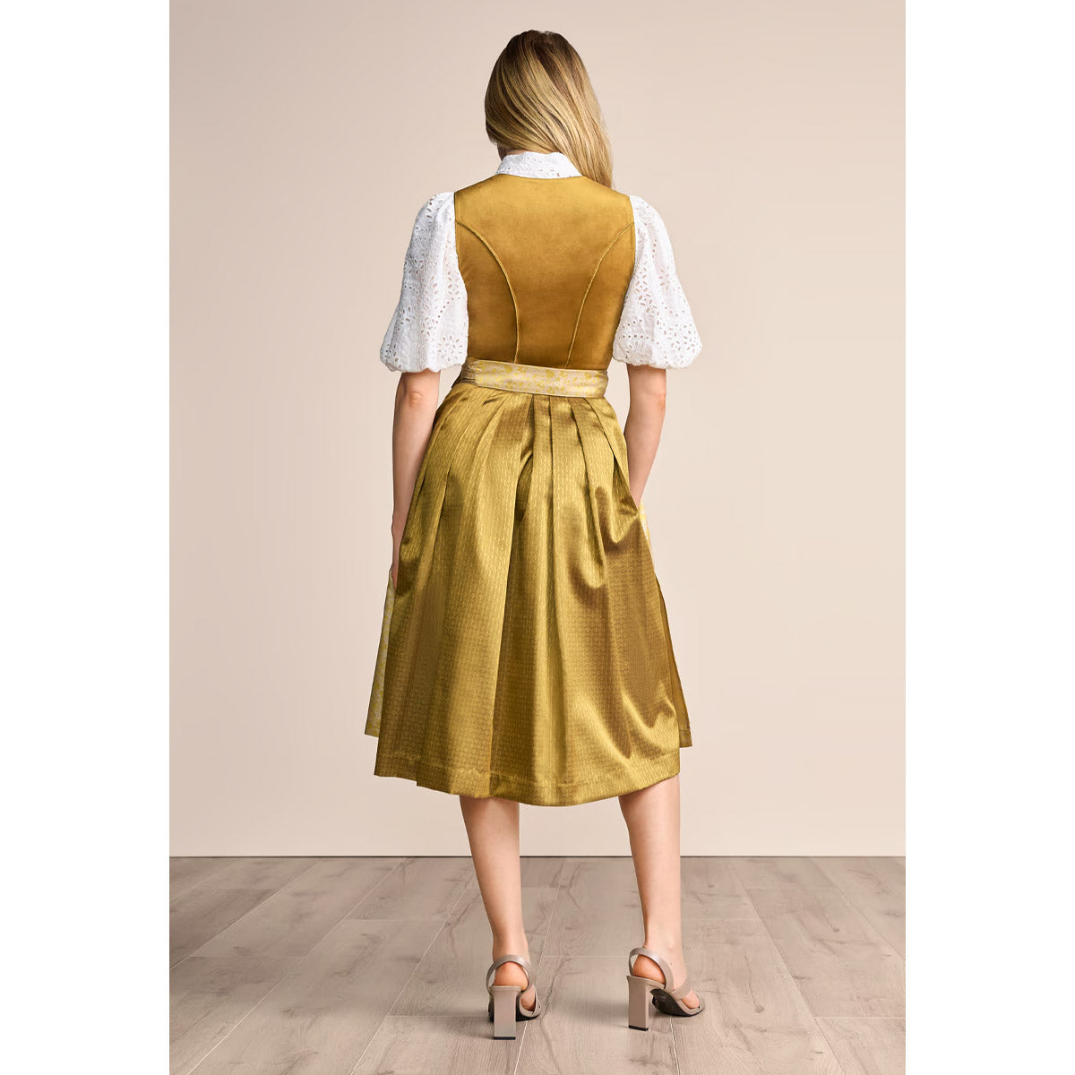 Krüger Dirndl Tuana Gold Samt 70cm - Datschi Trachten