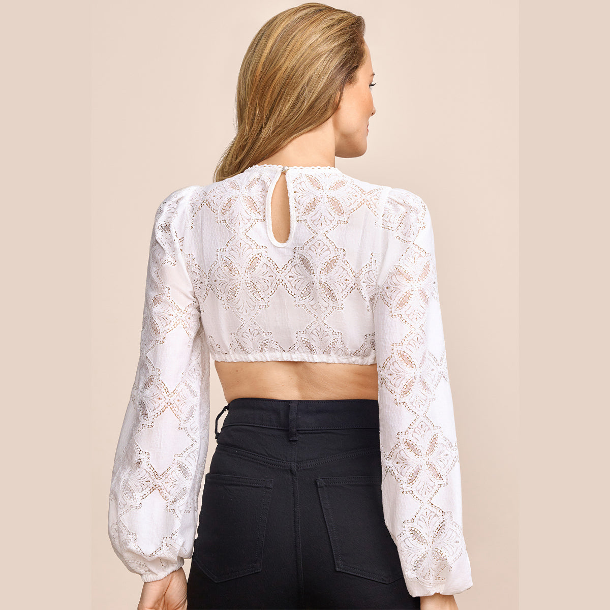 Krüger Dirndlbluse Laelia Feine Spitze Hochgeschlossen - Datschi Trachten