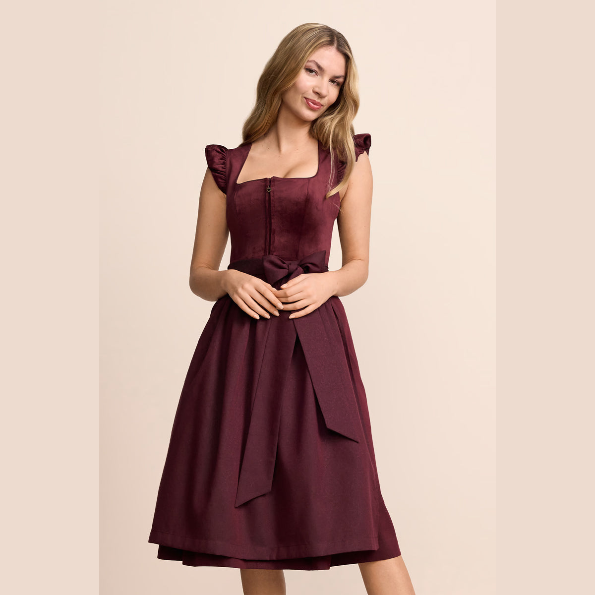 Krüger Dirndl Tisha Bordeaux Flügelarm 70cm