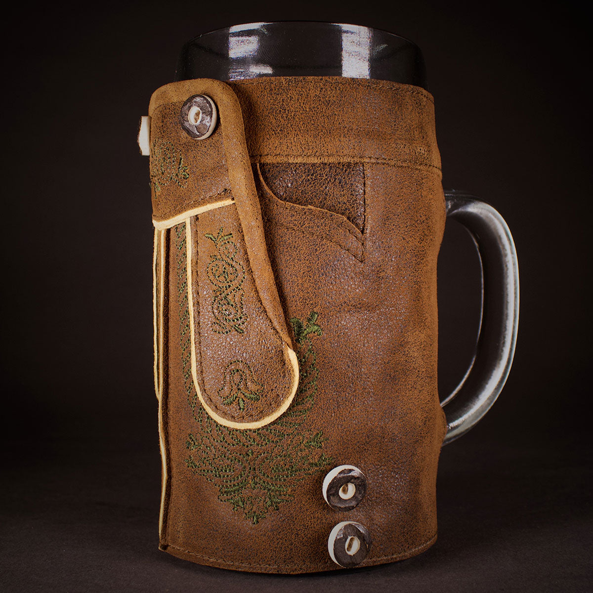Maßkrug Lederhose Grün - Datschi Trachten