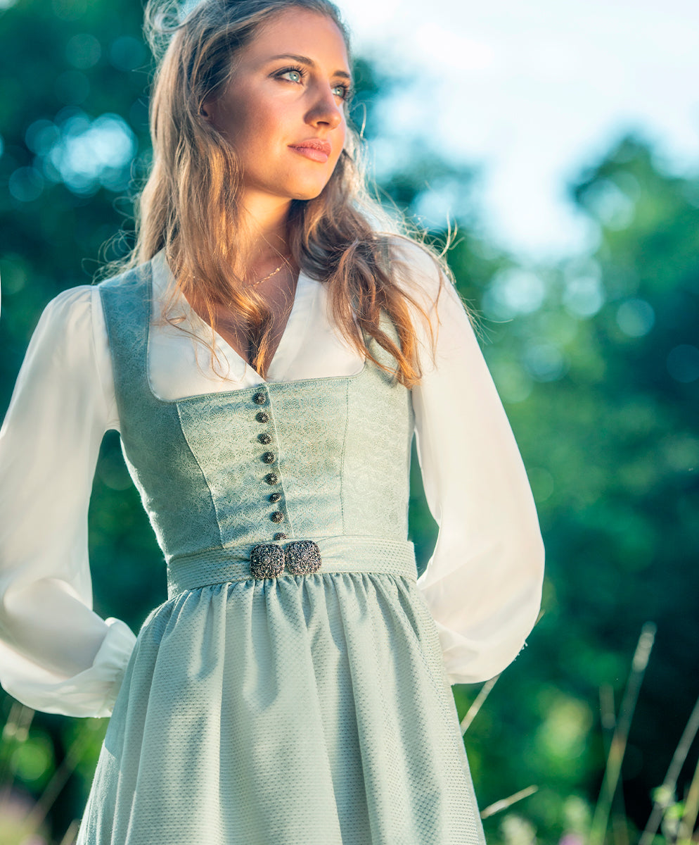 MarJo Dirndl Medlingen Gletscher/Mint Gerader Ausschnitt 70cm Mieder Muster: Blumen, Ornamente Rock Muster: Blumen, Ornamente Schürzen Muster: Gepunktet Ausschnitt: Gerader Ausschnitt, Balkonett Ausschnitt