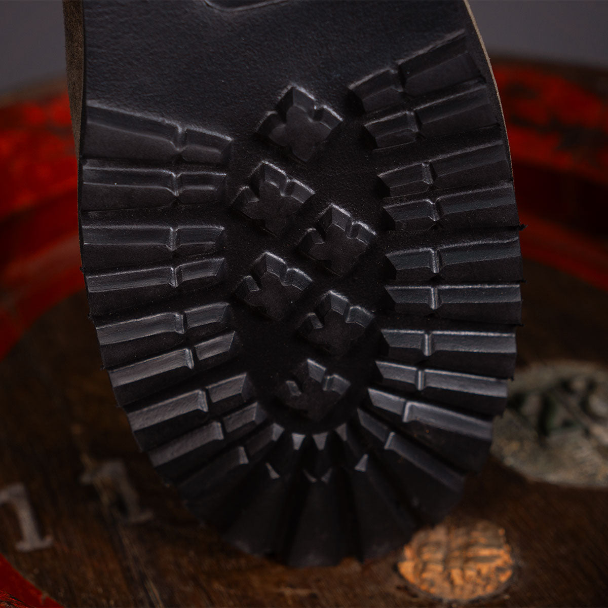 MeiSchua! Trachtenstiefel Rudl Braun Rot mit roten Schnürsenkel
