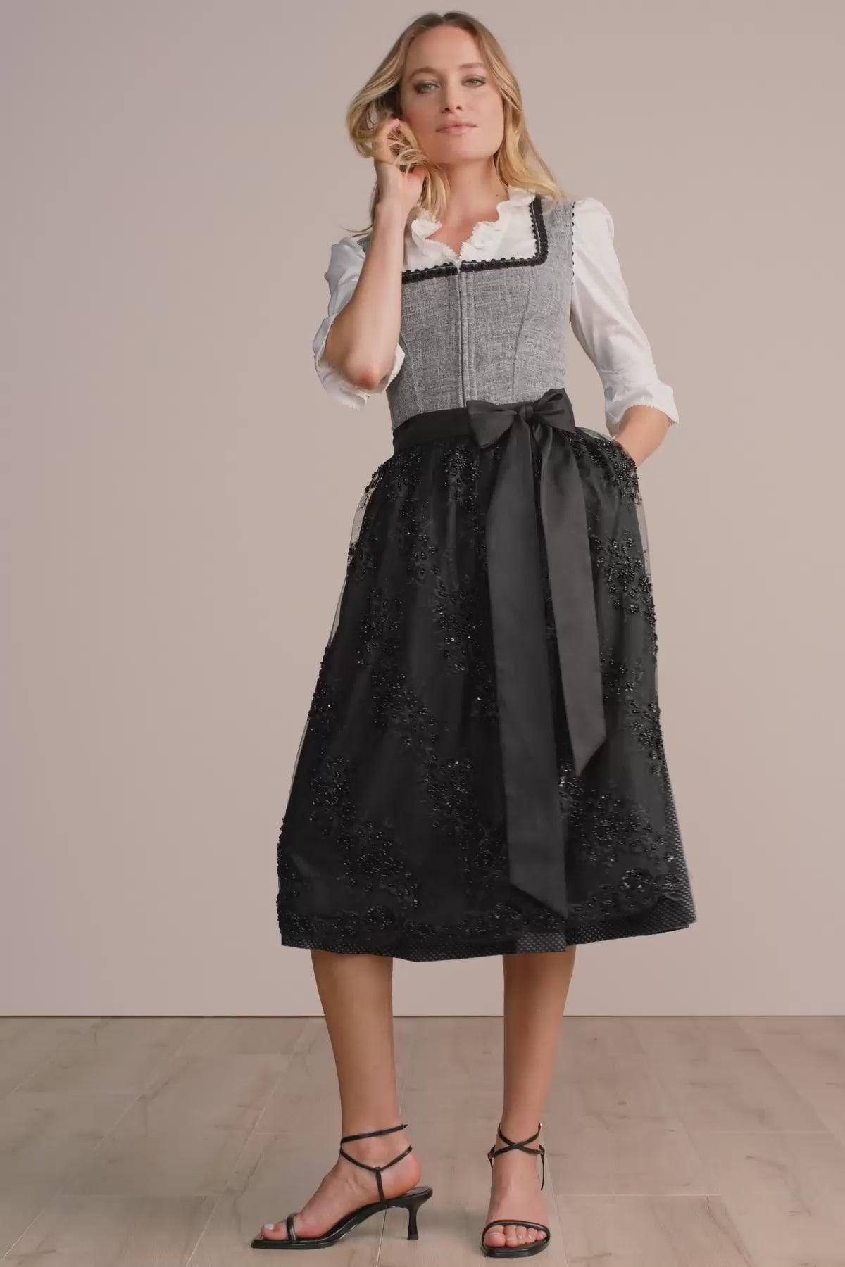 Krüger Dirndl Ashyl Schwarz Grau Video