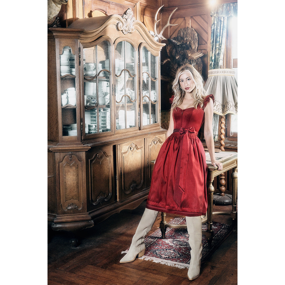 TREAM x Krüger Dirndl Para Siempre 70cm Flügelarm Rot Kollektion 2026