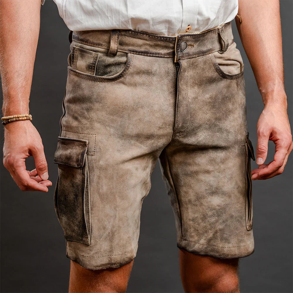 Hochwertige Herren Lederhose ohne Stickerei aus feinem Wildbockleder - schlichter und moderner Trachten-Look
