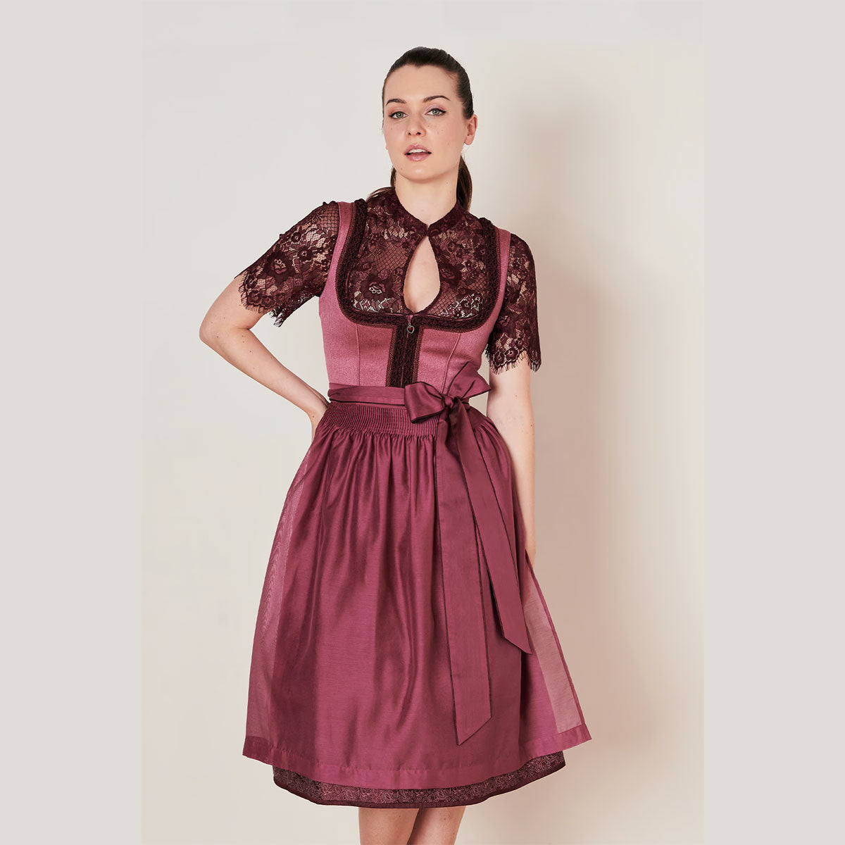 Krüger Dirndl Lila  | Romantisches lila Dirndl Krüger