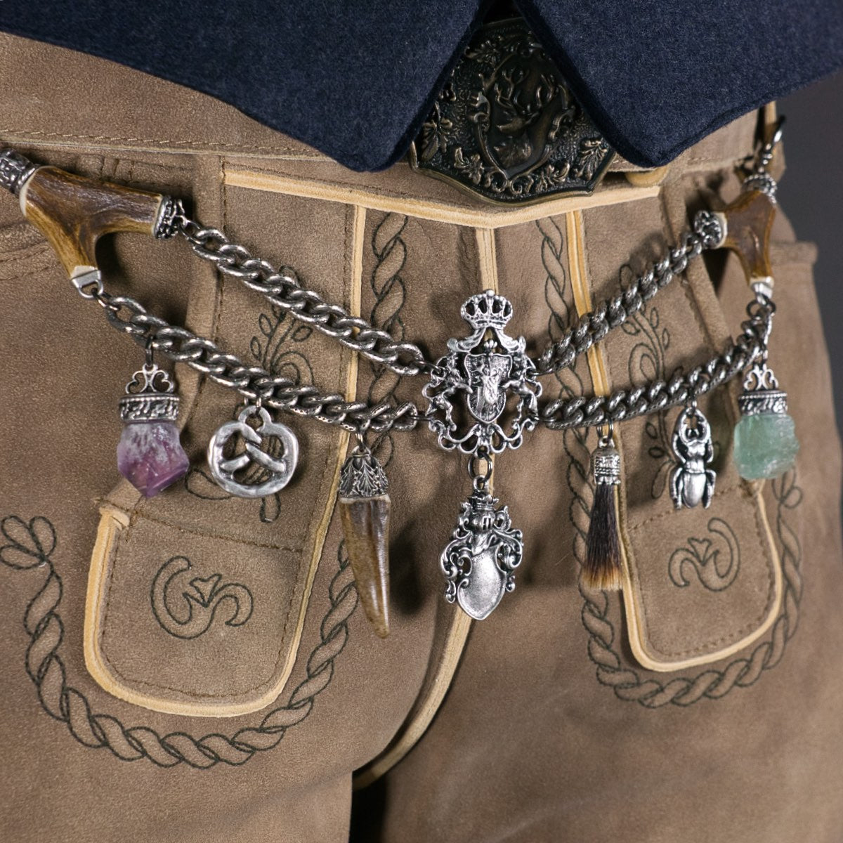 Charivari Doppelreihig mit Steinen - Datschi Trachten Charivari Doppelreihig mit Steinen - Datschi Trachten