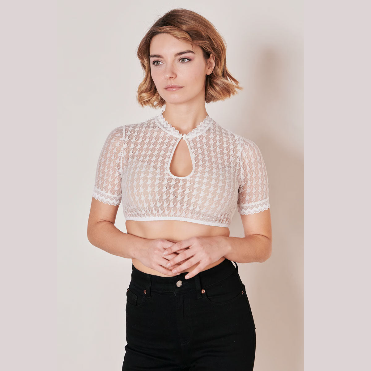 Krüger Dirndlbluse Bernada Ecru Loch-Ausschnitt - Datschi Trachten