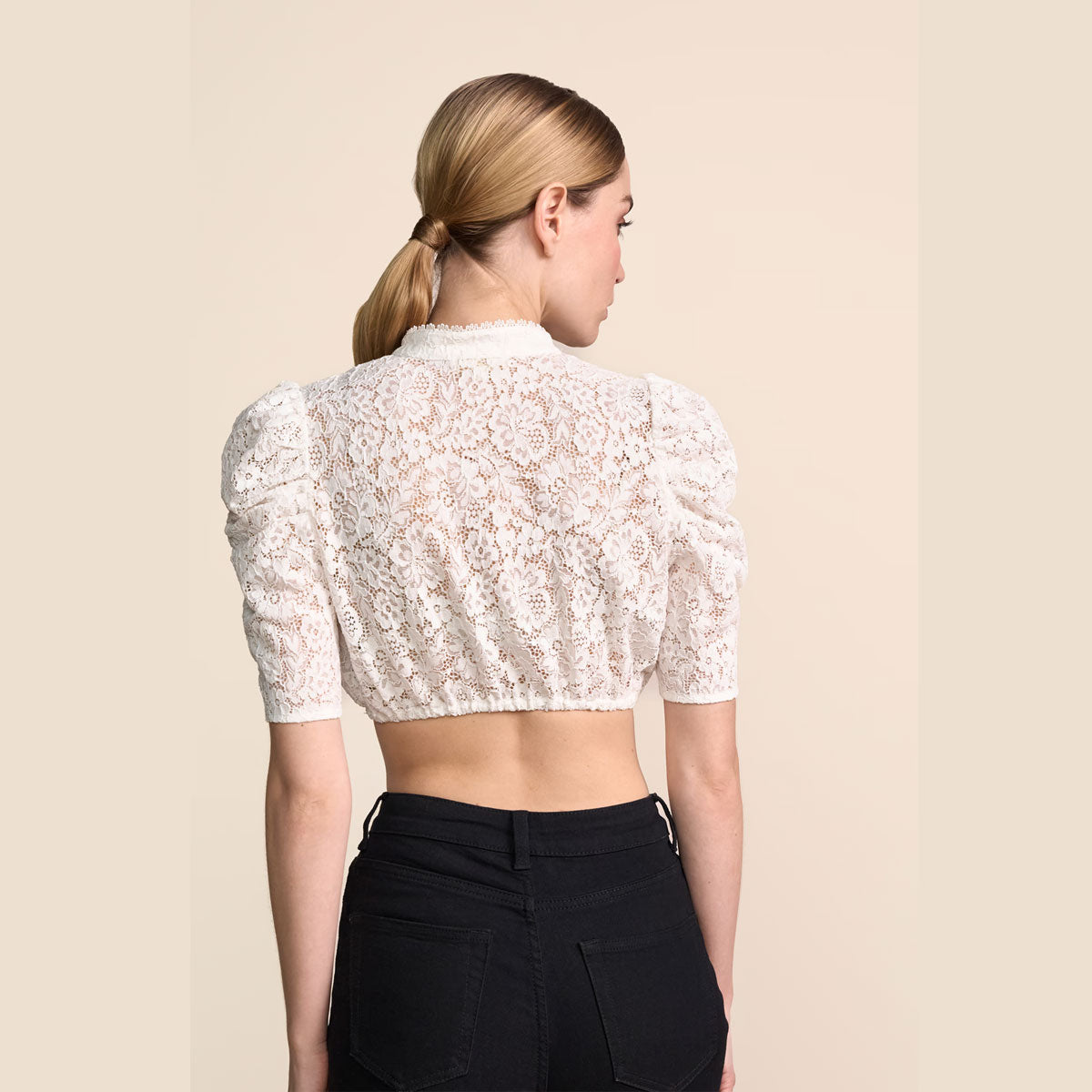 Krüger Dirndlbluse Lirona Ecru Lochausschnitt - Datschi Trachten