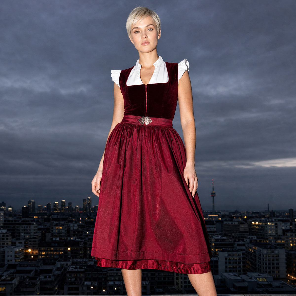 Elli & Juliette Dirndl Stella Dunkelrot Samt Mieder 70 cm