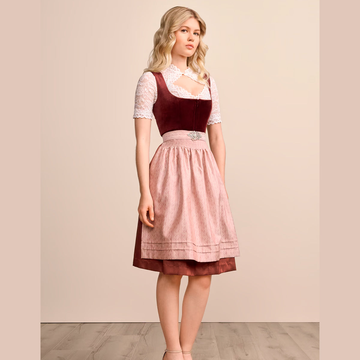 Krüger Dirndl Aurela Rot Samt Reißverschluss 60cm
