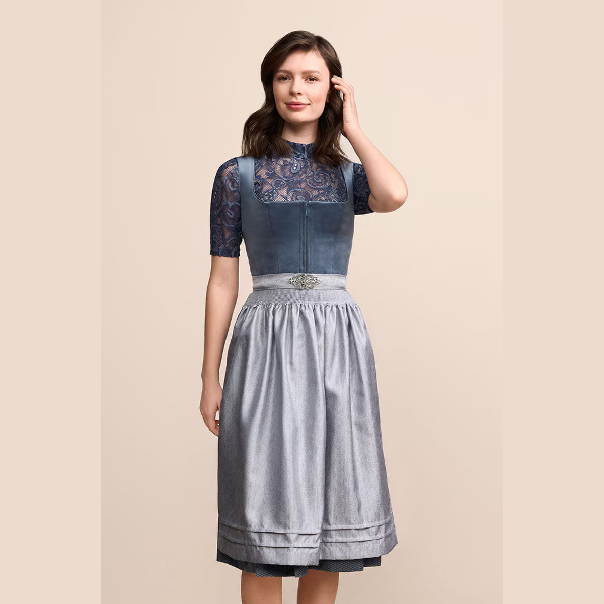 Krüger Dirndl Aurela Hellblau Samt Reißverschluss 70cm - Datschi Trachten