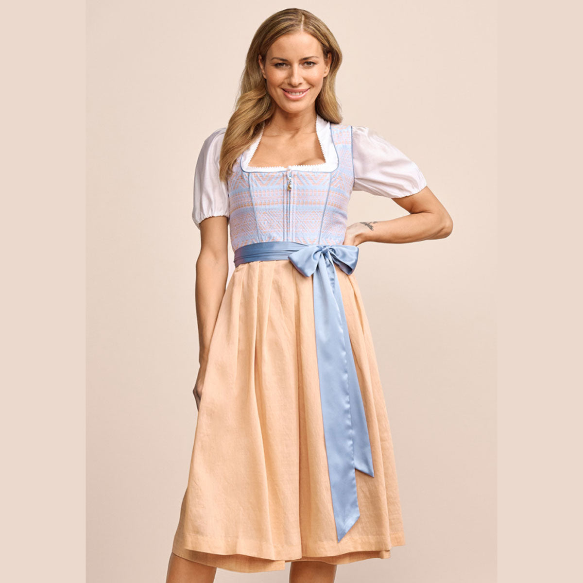 Krüger Dirndl Liese Blau Reißverschluss 70cm - Datschi Trachten