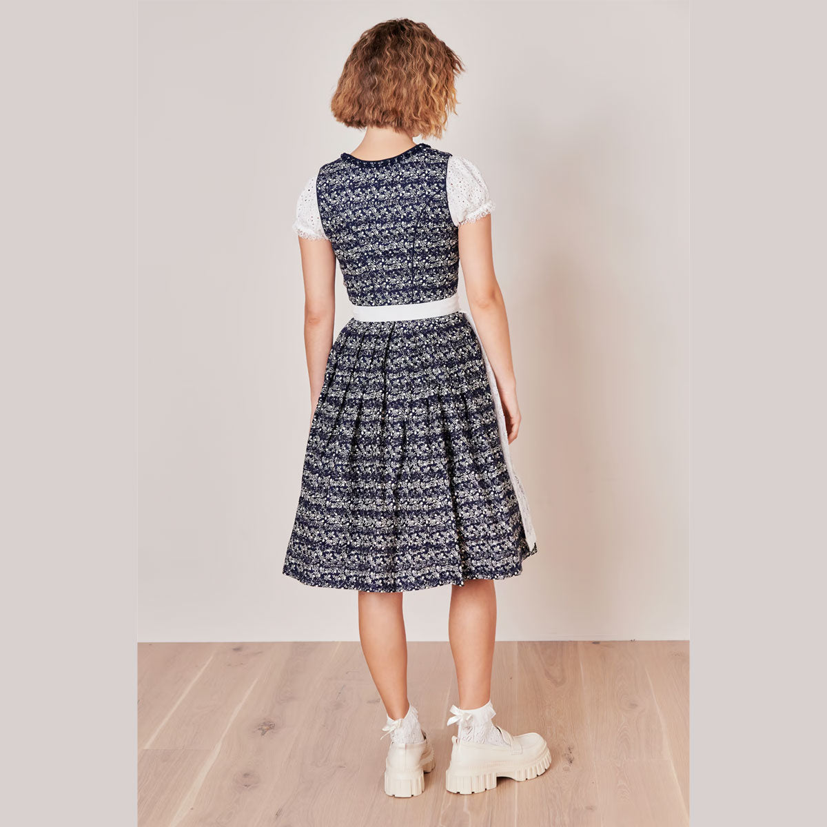 Krüger Dirndl Minna Marine Spitzenschürze 60cm