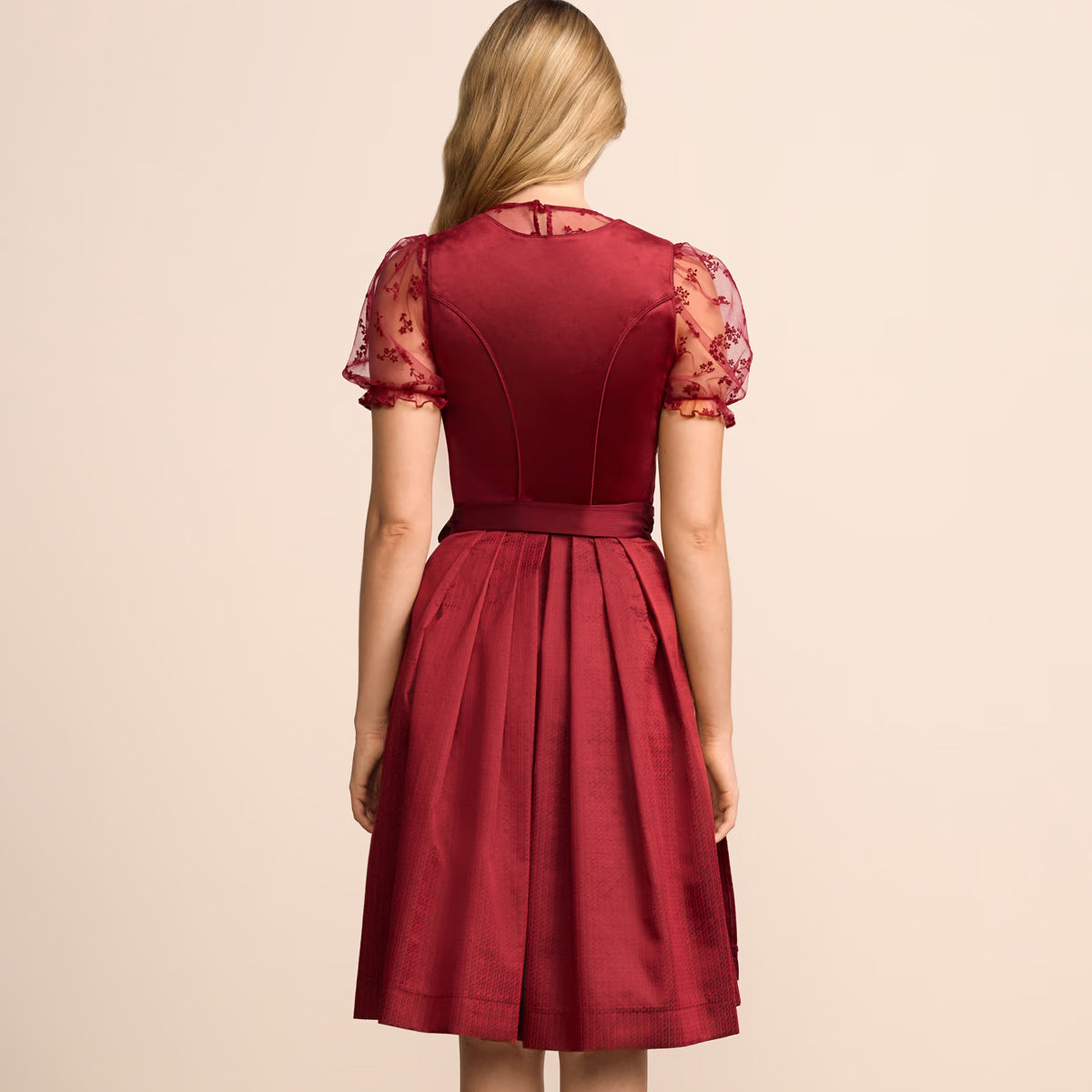 Krüger Dirndl Tia Rot Samt mit Reißverschluss 60cm