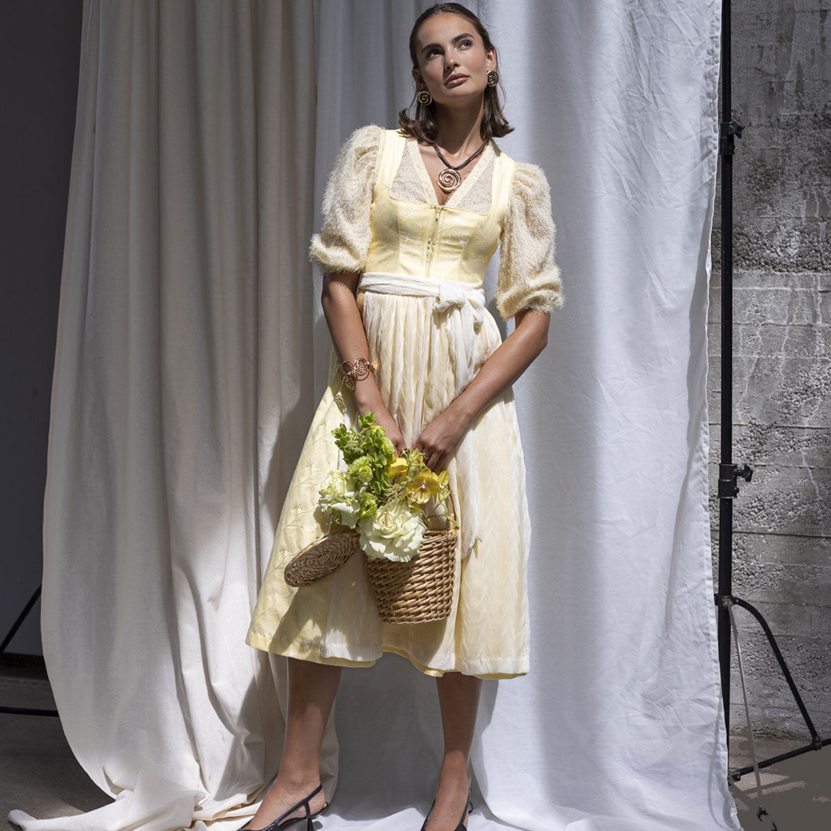 Madame Marie Dirndl Zarienne Pina Colada 75cm - Datschi Trachten