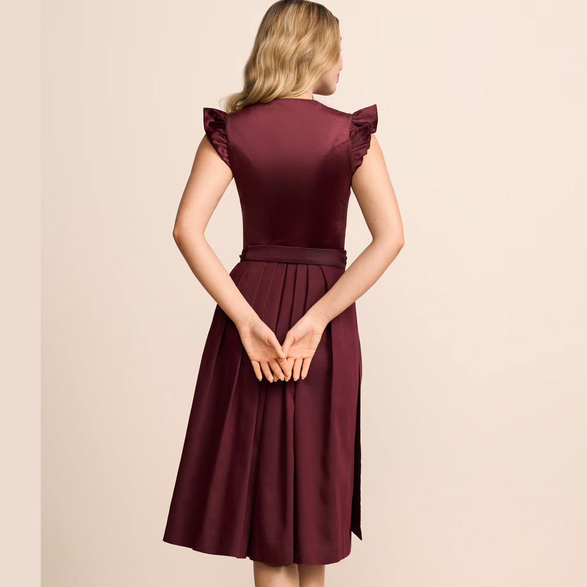Krüger Dirndl Tisha Bordeaux Flügelarm 70cm