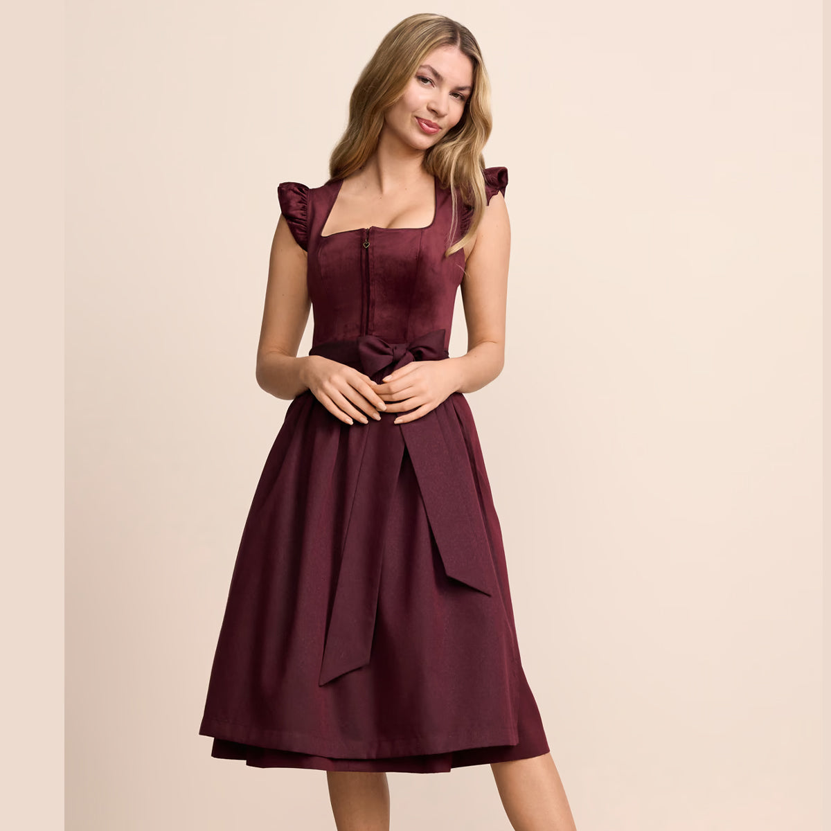 Krüger Dirndl Tisha Bordeaux Flügelarm 70cm